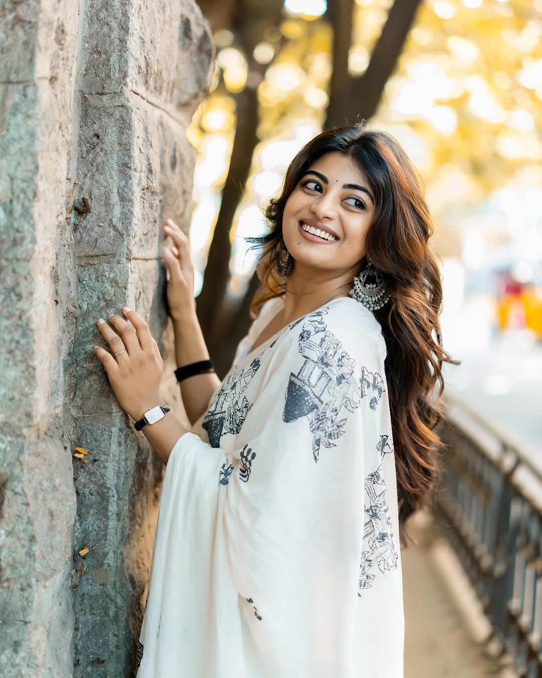 Piquant 1 Minute Ready To Wear Off White Mul Cotton Digital Printed Saree