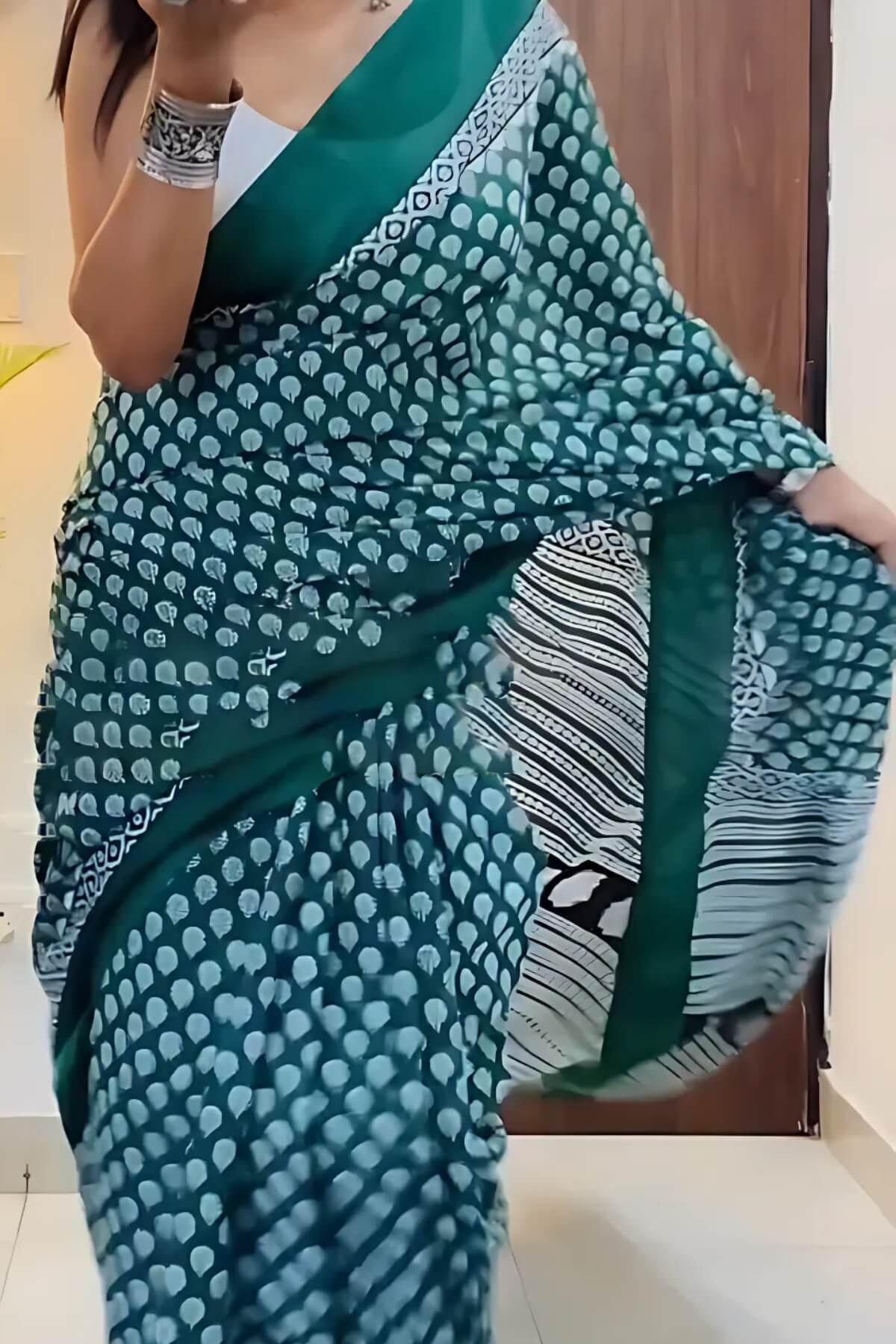 Lustrous 1 Minute Ready To Wear Dark Green Mul Cotton Digital Printed Saree