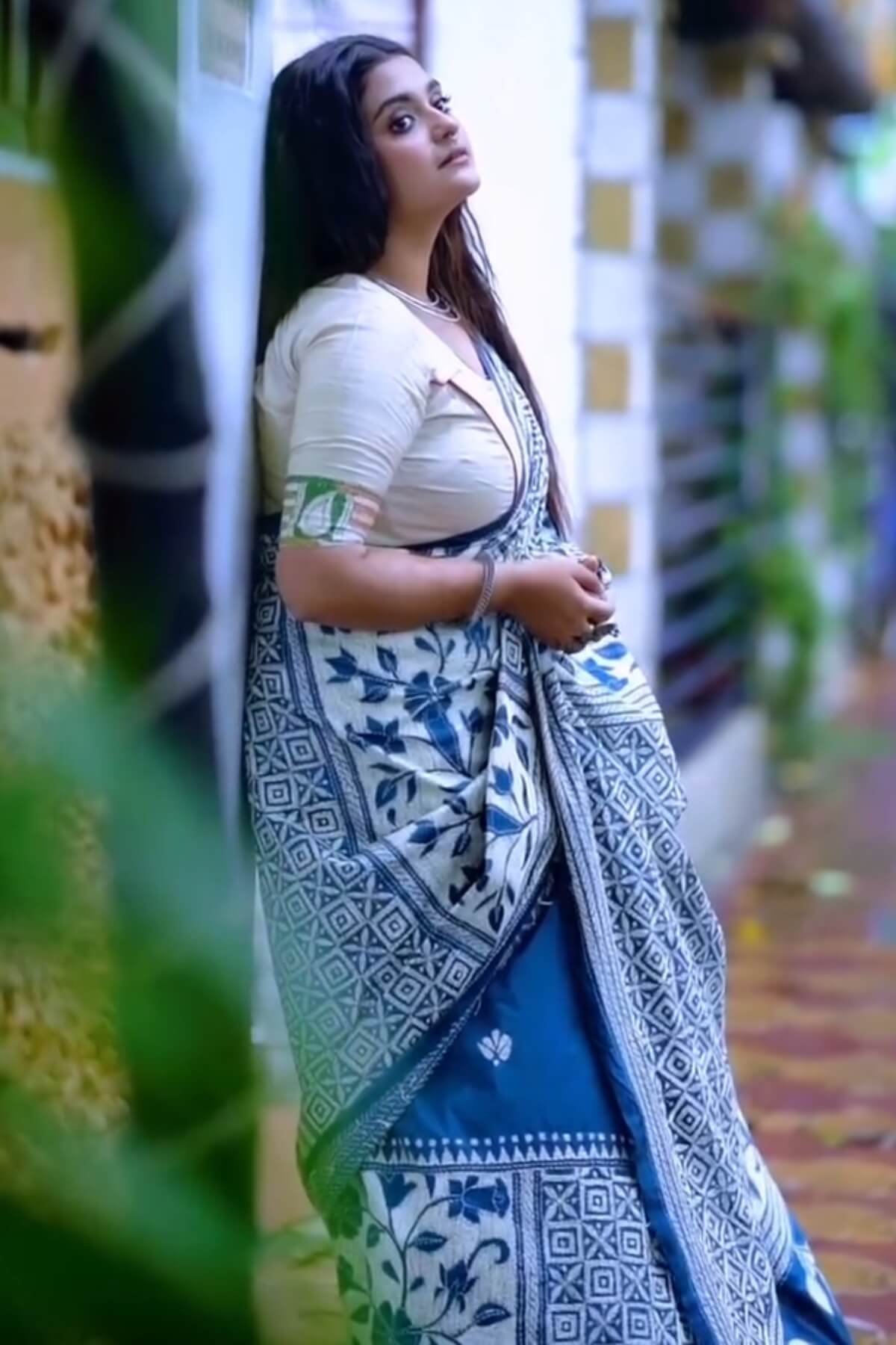 Nemesis 1 Minute Ready To Wear Beige And Blue Mul Cotton Digital Printed Saree