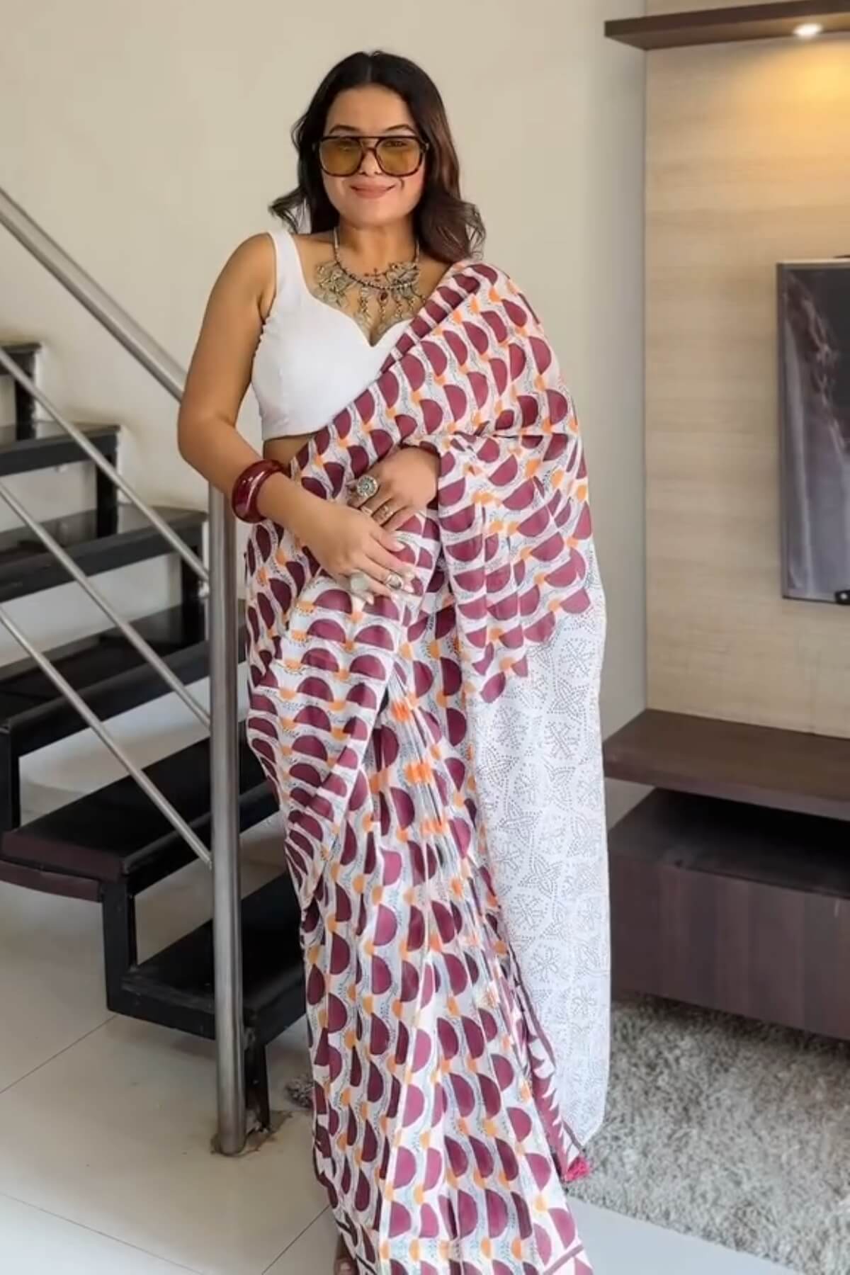 Fancifull 1 Minute Ready To Wear Off White Mul Cotton Digital Printed Saree