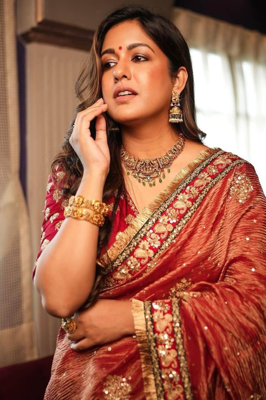 Prettiest Red Cursh Silk Saree With Mellifluous Blouse Piece