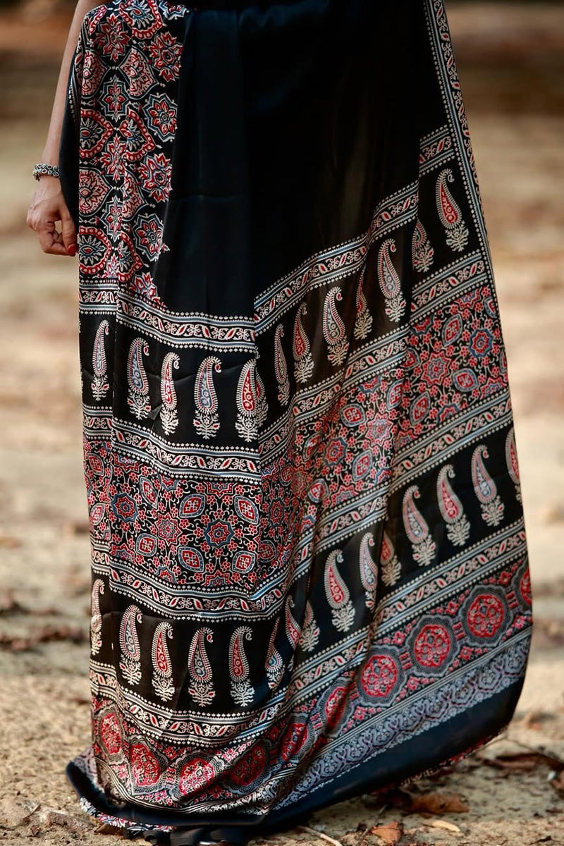 Ebullience Black 1 Minute Ready To Wear Digital Printed Crape Silk Saree