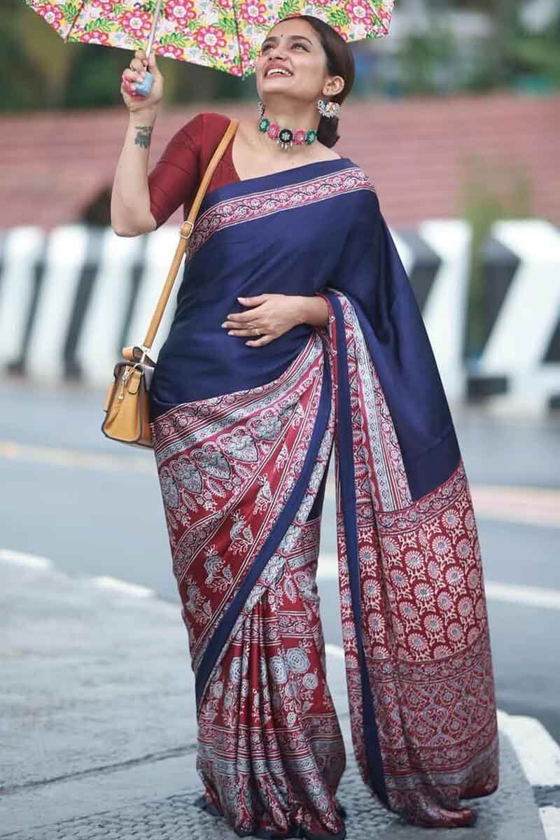 Surpassing Navy Blue 1 Minute Ready To Wear Digital Printed Crape Silk Saree
