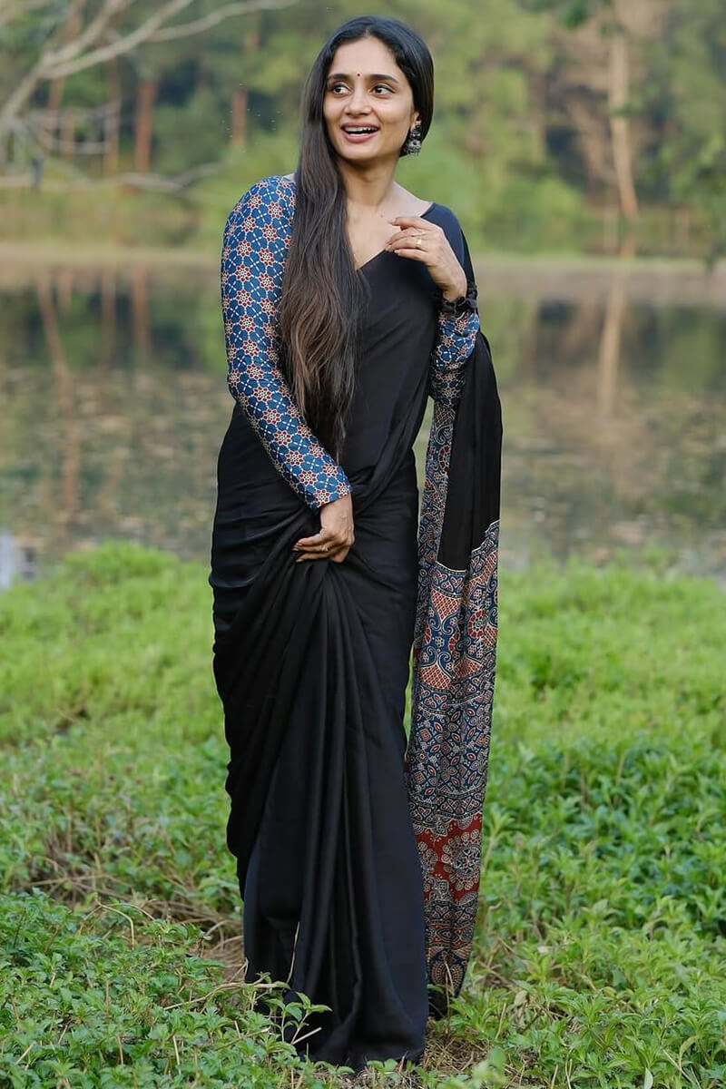 Skinny Black 1 Minute Ready To Wear Digital Printed Crape Silk Saree