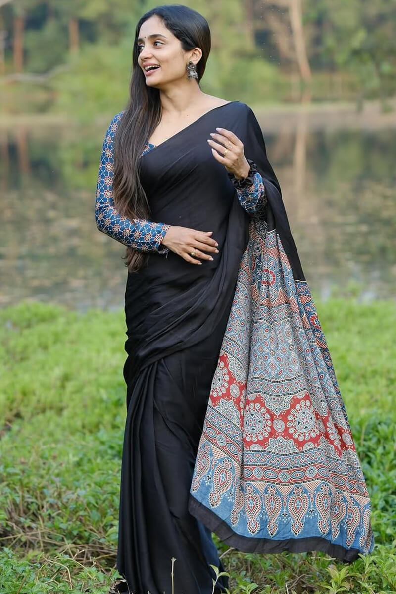 Skinny Black 1 Minute Ready To Wear Digital Printed Crape Silk Saree