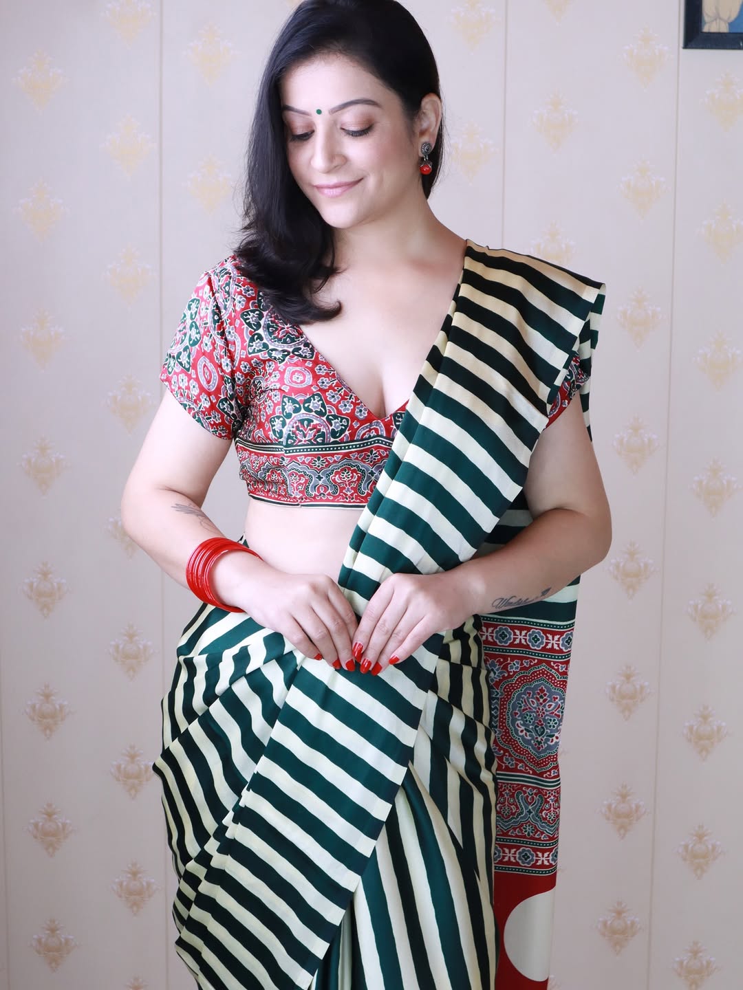 Nectarous Black & Black 1 Minute Ready To Wear Digital Printed Crape Silk Saree