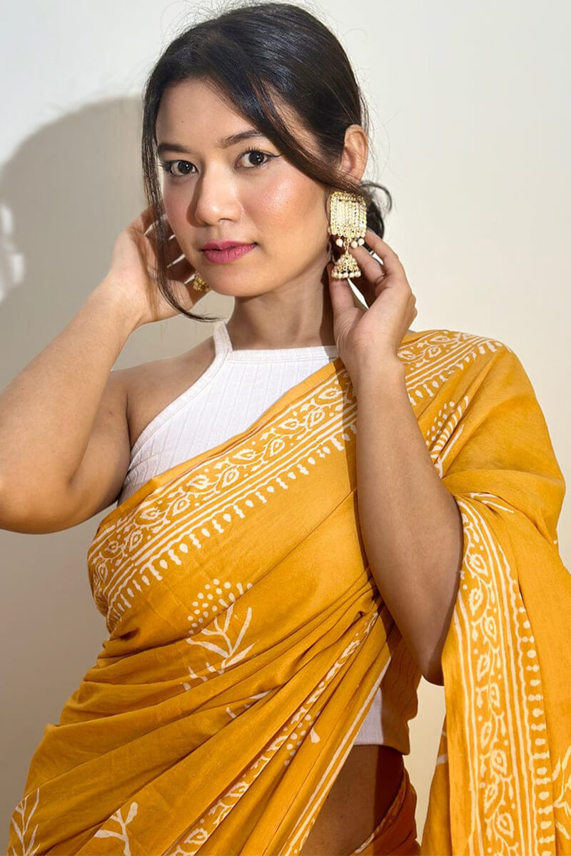 Twirling 1 Minute Ready To Wear Yellow Mul Cotton Digital Printed Saree With Pocket