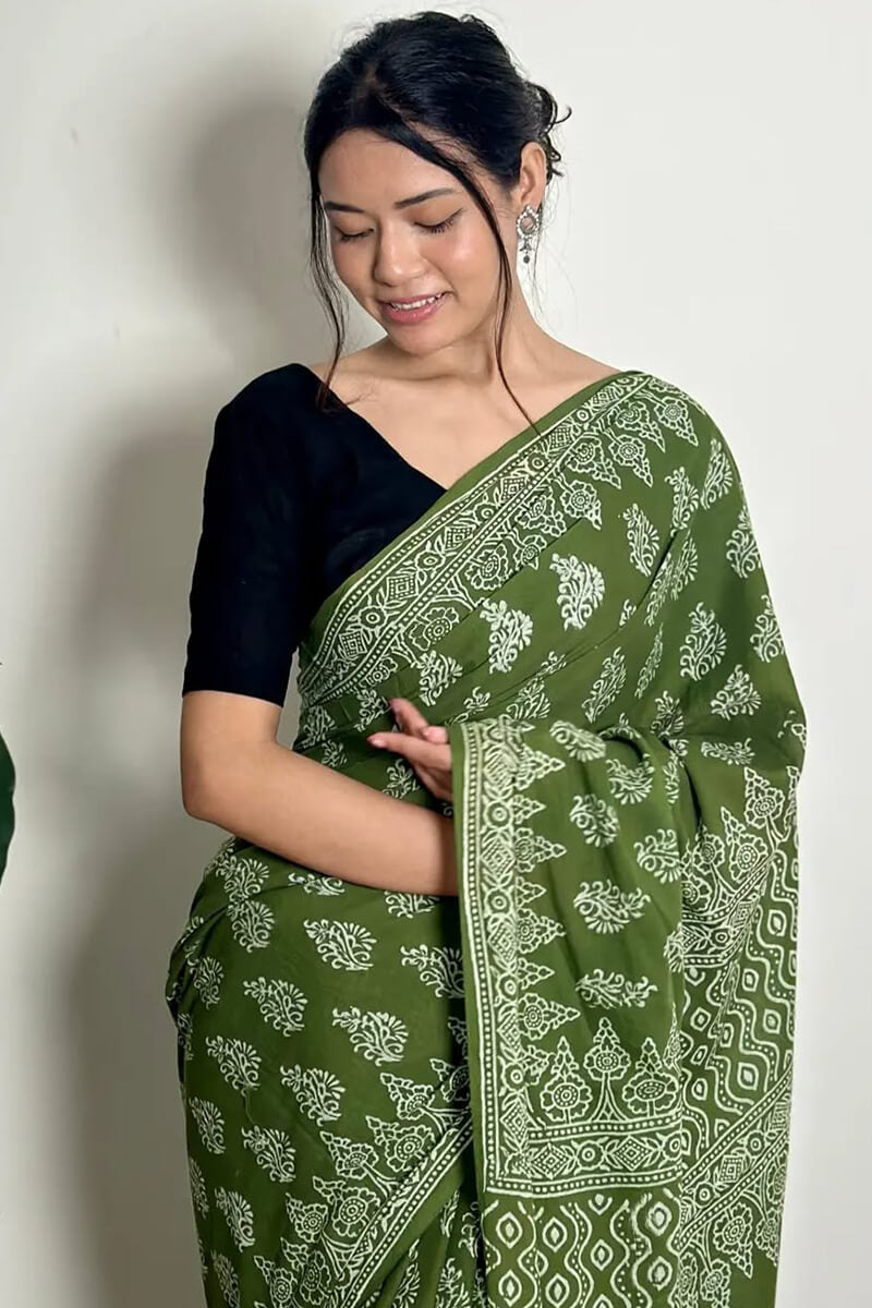 Glamorous 1 Minute Ready To Wear Dark Green Mul Cotton Digital Printed Saree With Pocket