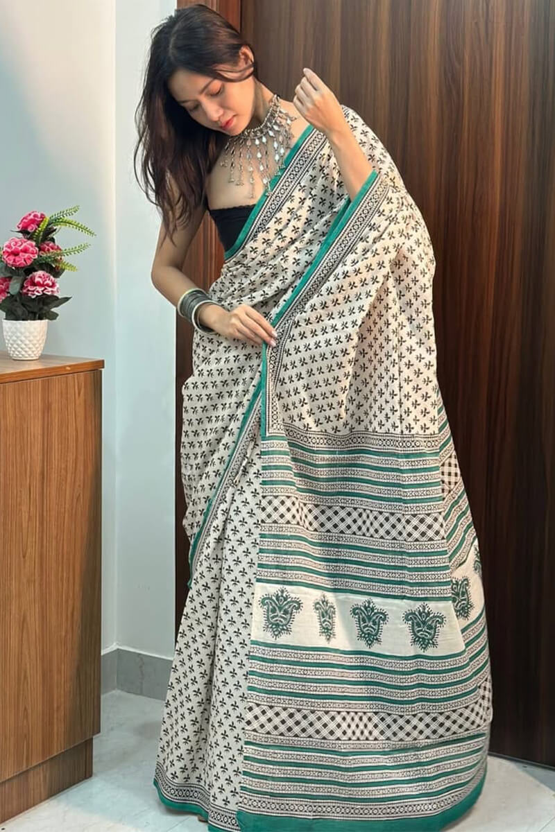 Delightful 1 Minute Ready To Wear off White Mul Cotton Digital Printed Saree With Pocket