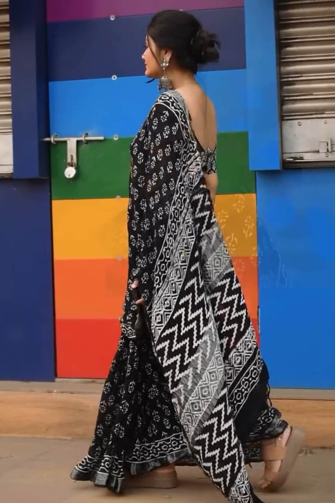 Luxuriant 1 Minute Ready To Wear Black Mul Cotton Digital Printed Saree
