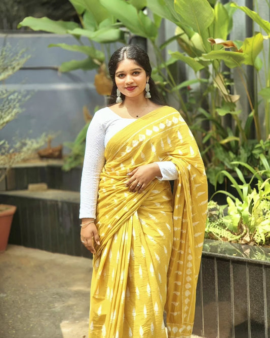 Flameboyant 1 Minute Ready To Wear Yellow Mul Cotton Digital Printed Saree