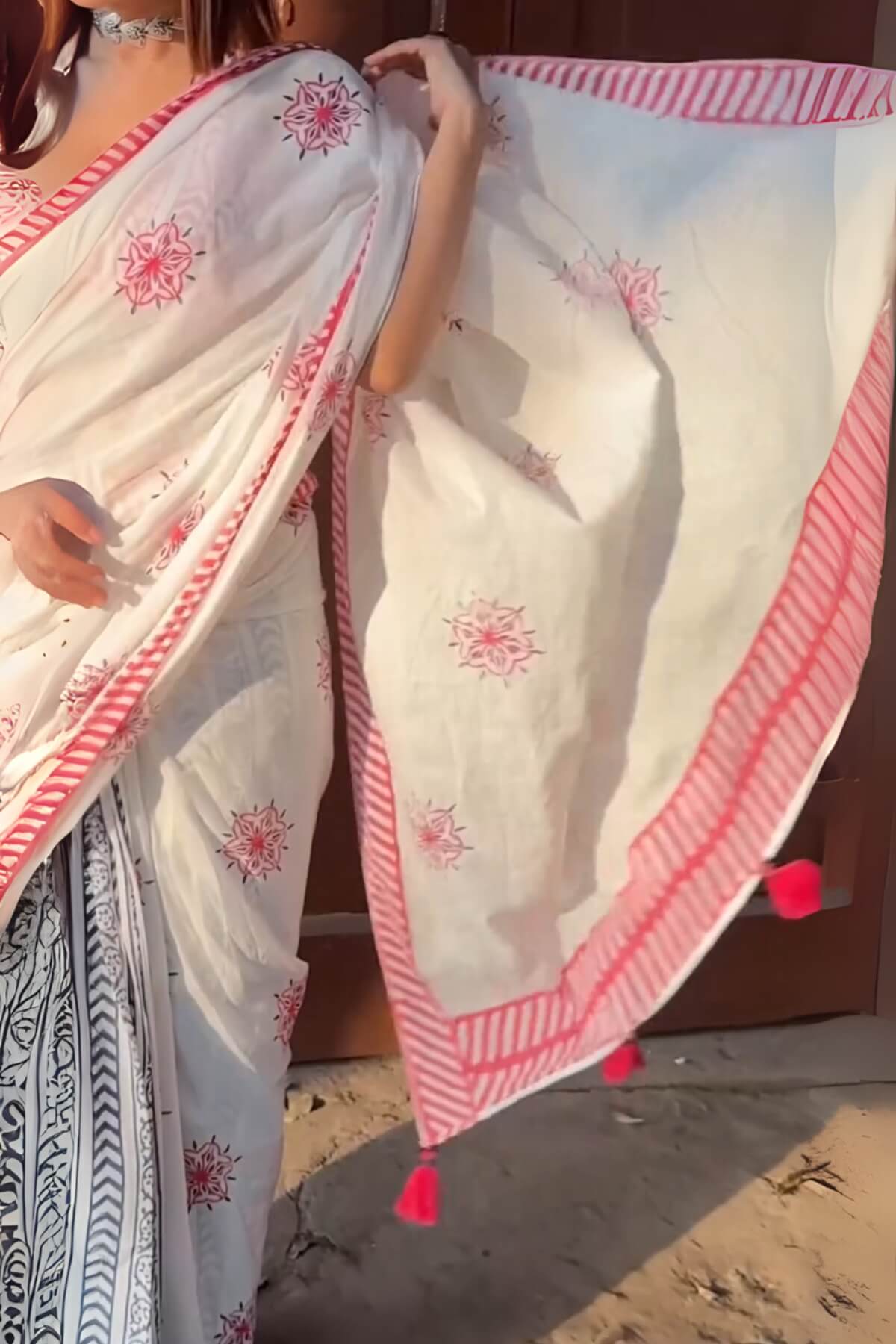 Adorning 1 Minute Ready To Wear Off White Mul Cotton Digital Printed Saree