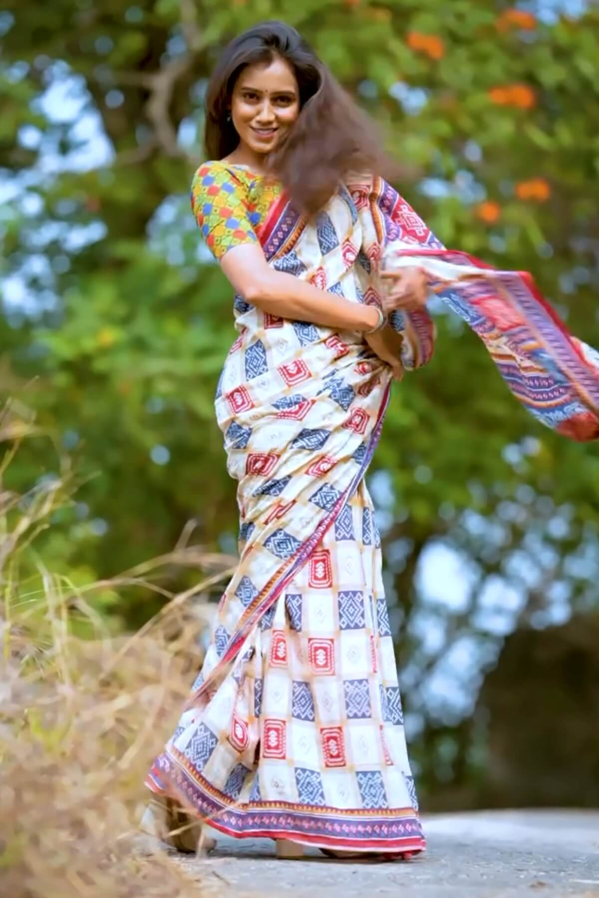 Smashing 1 Minute Ready To Wear Beige Mul Cotton Digital Printed Saree