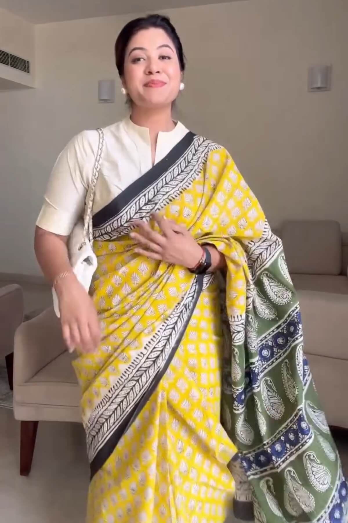 Groovy 1 Minute Ready To Wear Yellow Mul Cotton Digital Printed Saree