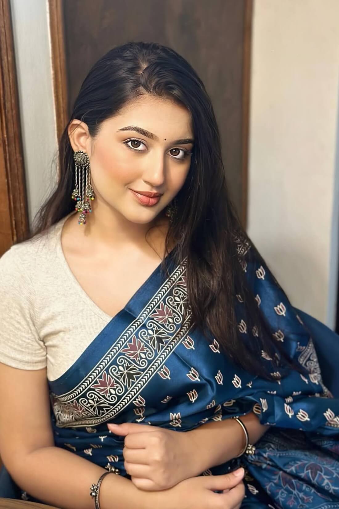 Lustrous Teal Blue 1 Minute Ready To Wear Digital Printed Crape Silk Saree