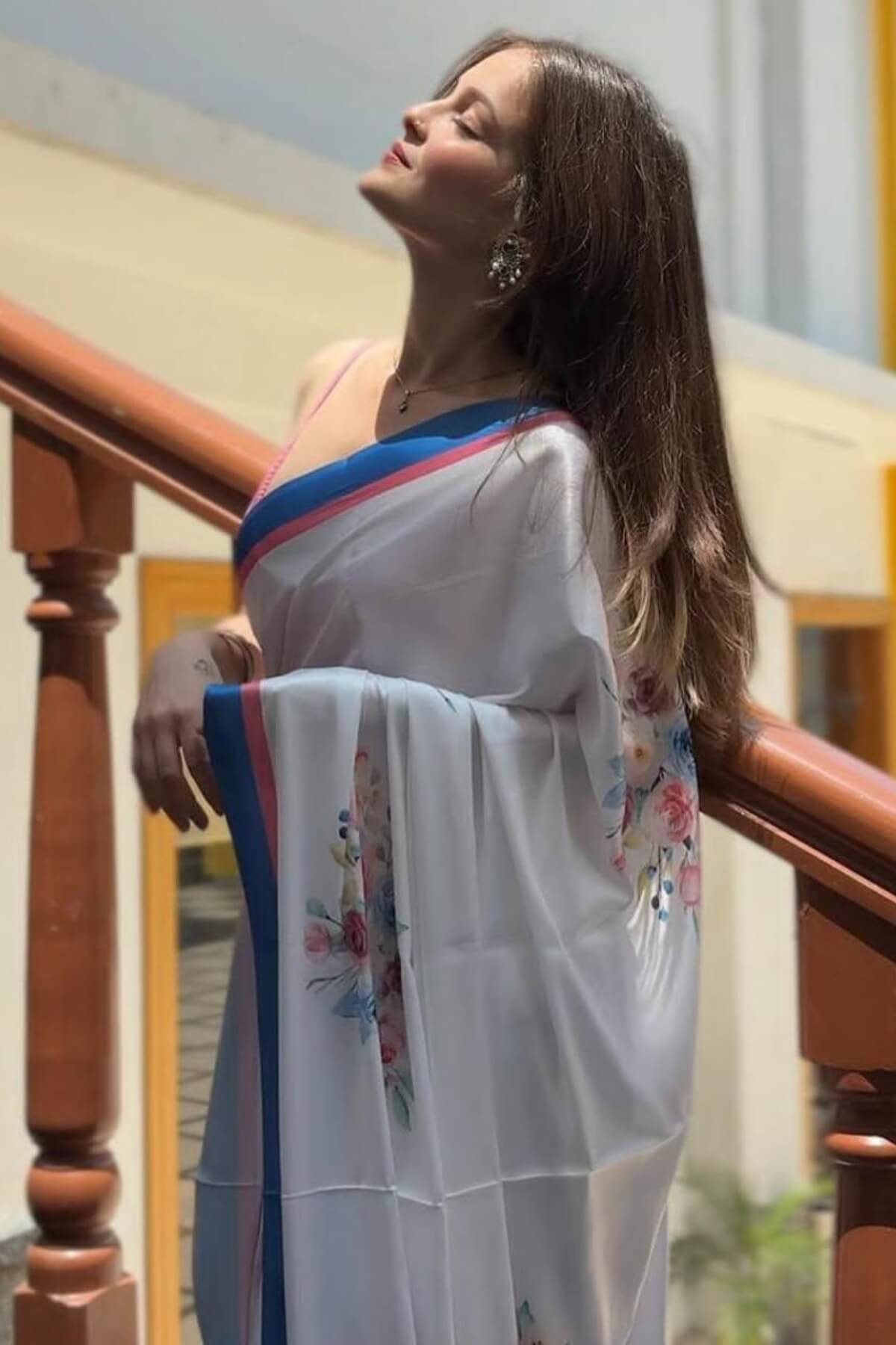 Impressive Off White 1 Minute Ready To Wear Digital Printed Crape Silk Saree
