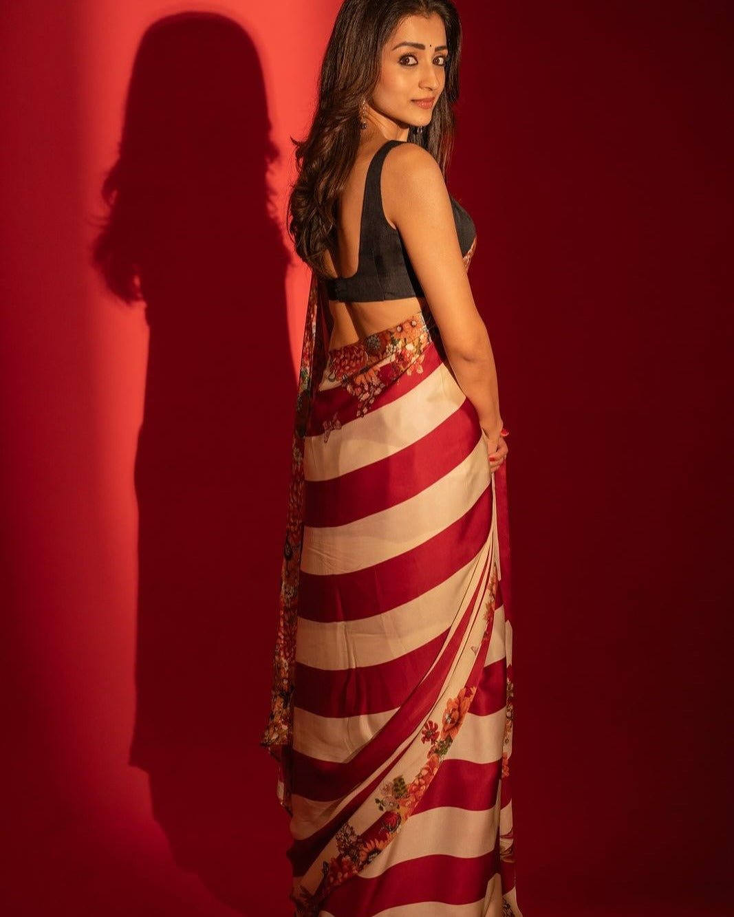 Imbrication Beige And Maroon 1 Minute Ready To Wear Digital Printed Crape Silk Saree