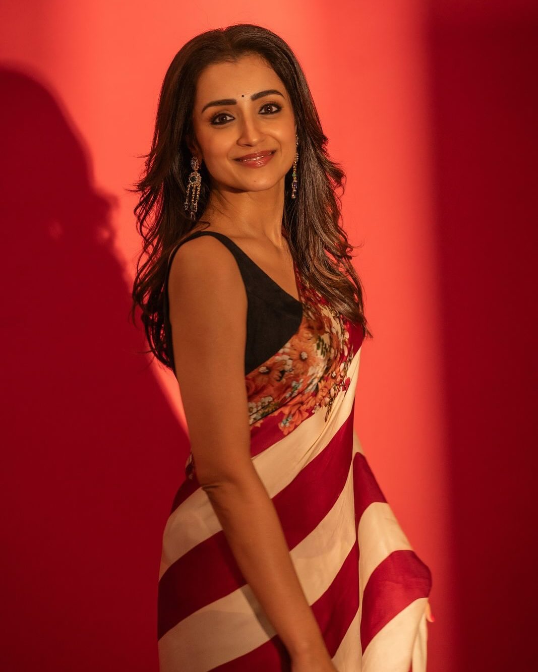 Imbrication Beige And Maroon 1 Minute Ready To Wear Digital Printed Crape Silk Saree