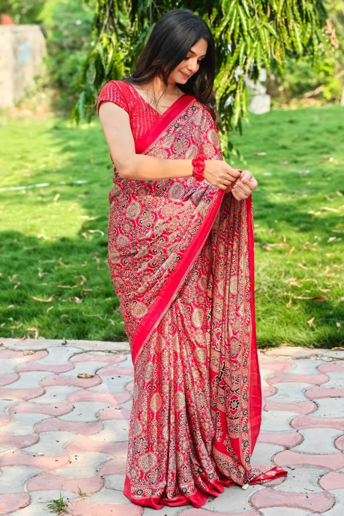 Surreptitious Red 1 Minute Ready To Wear Digital Printed Crape Silk Saree