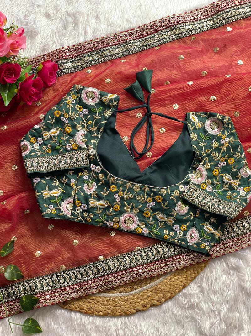 Chatoyant Red Cursh Silk Saree With Stunner Stitched Blouse