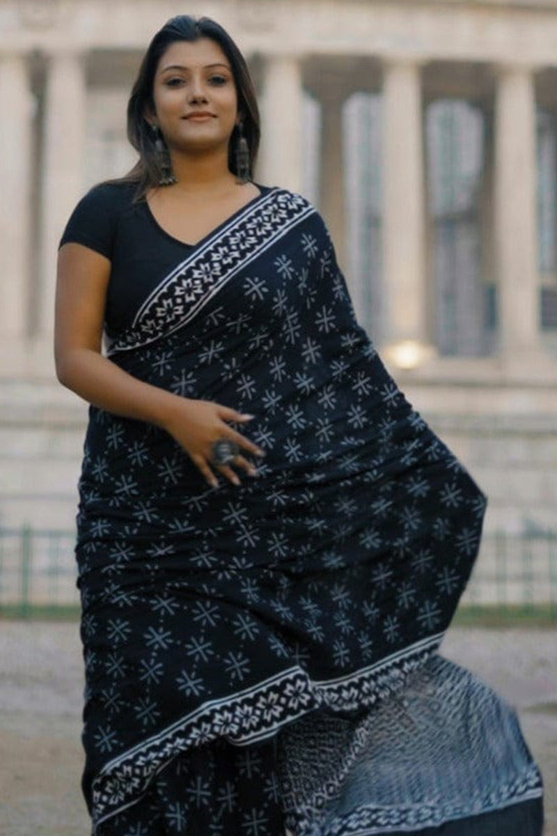 Pulsating 1-Minute Ready To Wear Black Cotton Saree