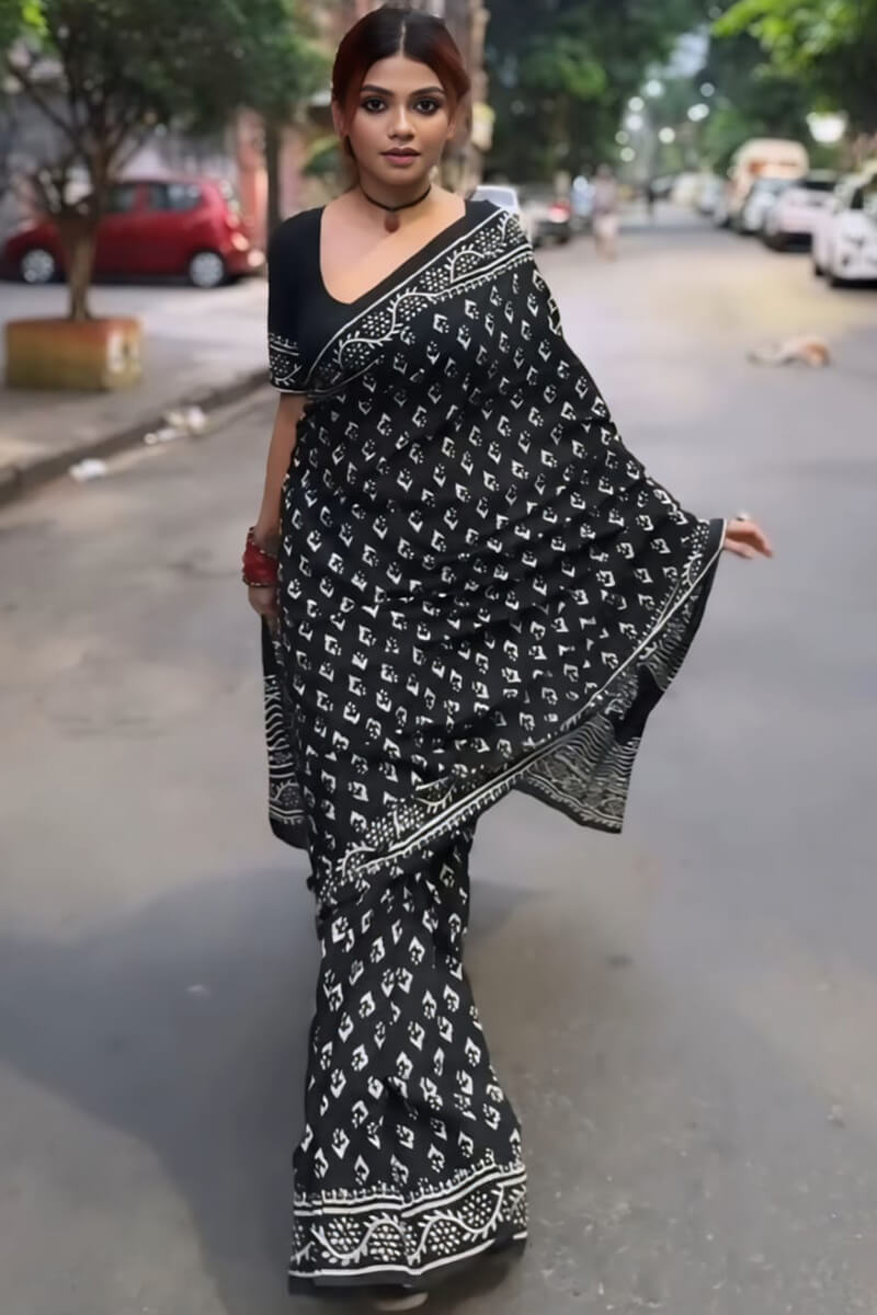Luxuriant 1-Minute Ready To Wear Black Cotton Saree