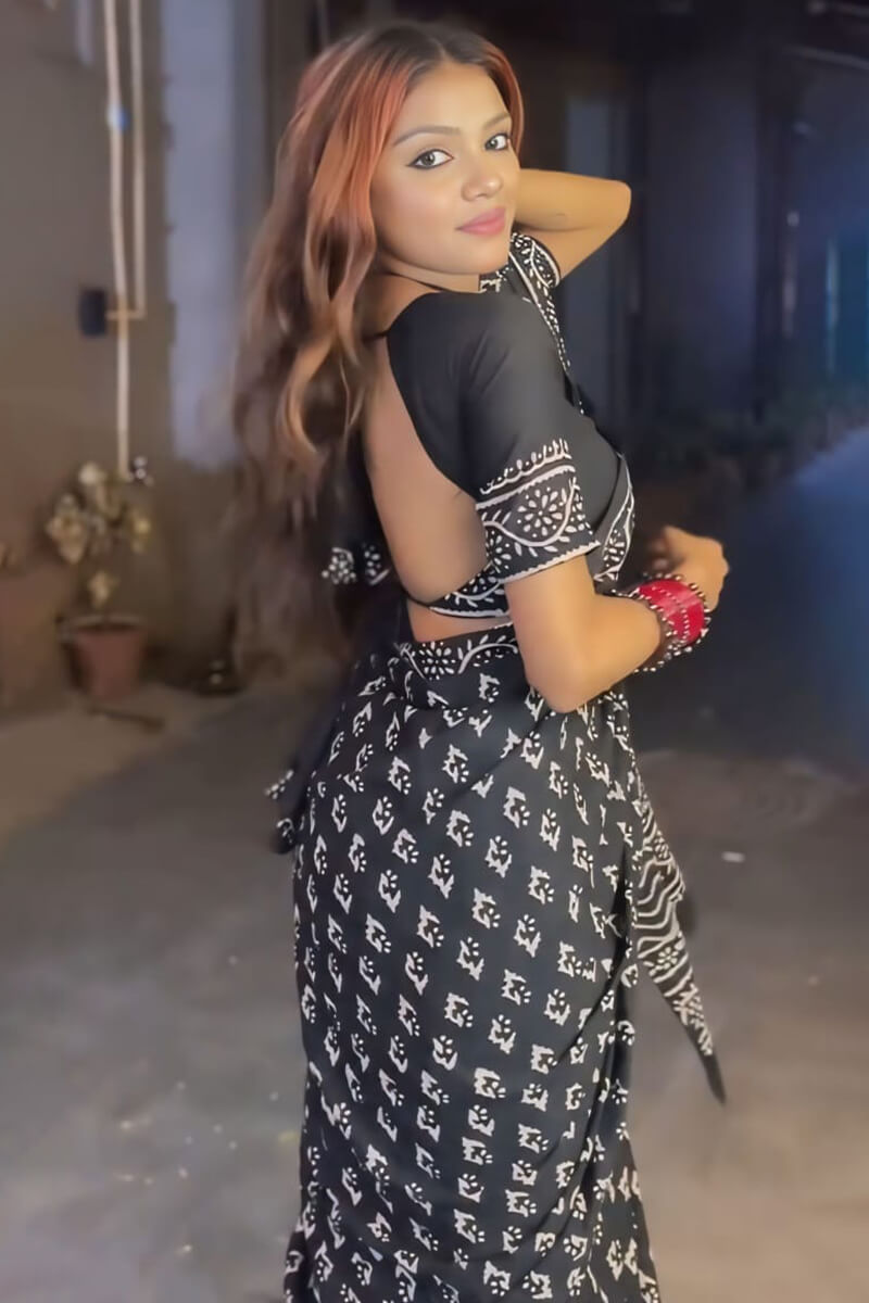 Luxuriant 1-Minute Ready To Wear Black Cotton Saree