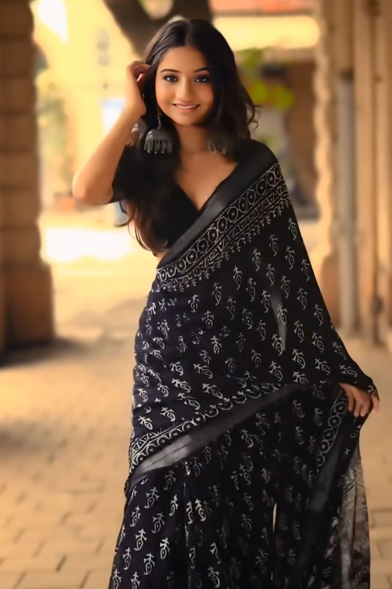 Stunner 1-Minute Ready To Wear Black Cotton Saree