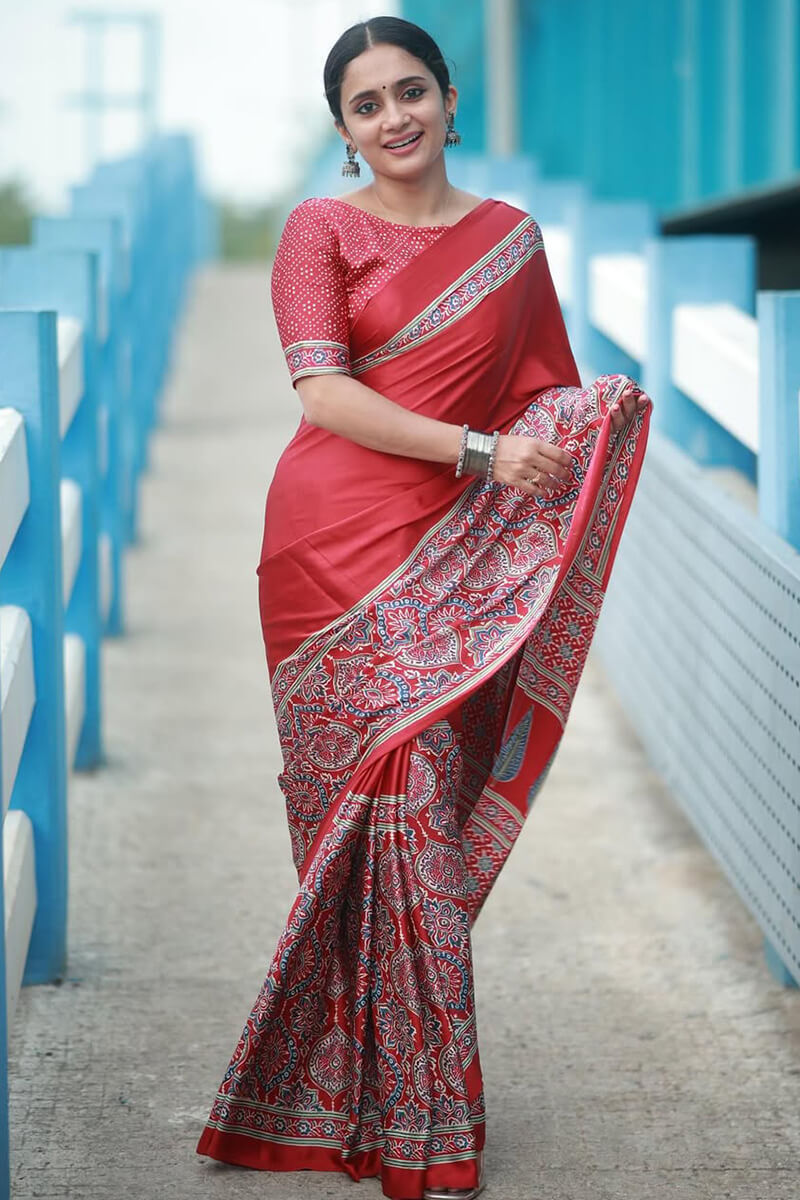 Gratifying Red 1 Minute Ready To Wear Digital Printed Crape Silk Saree