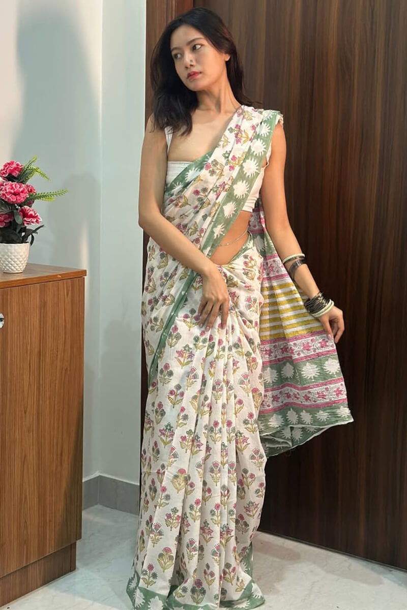 Comely 1 Minute Ready To Wear off White Mul Cotton Digital Printed Saree With Pocket